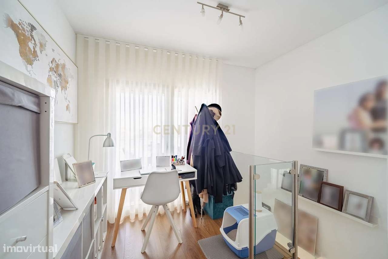 Apartamento T2 Duplex com terraço em condomínio privado-28