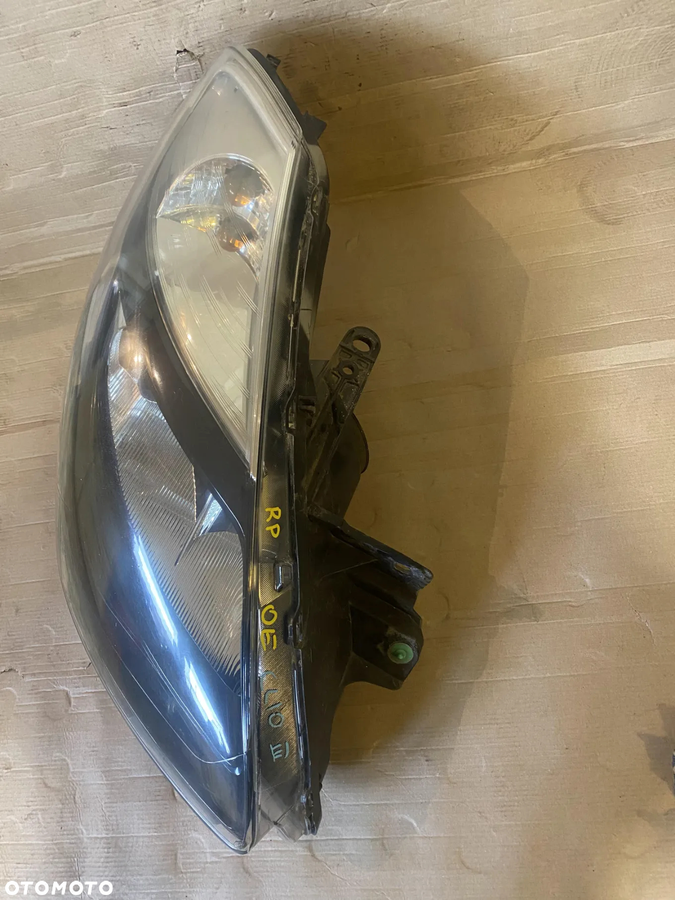 Lampa Renault Clio III lift OE prawa przód - 2