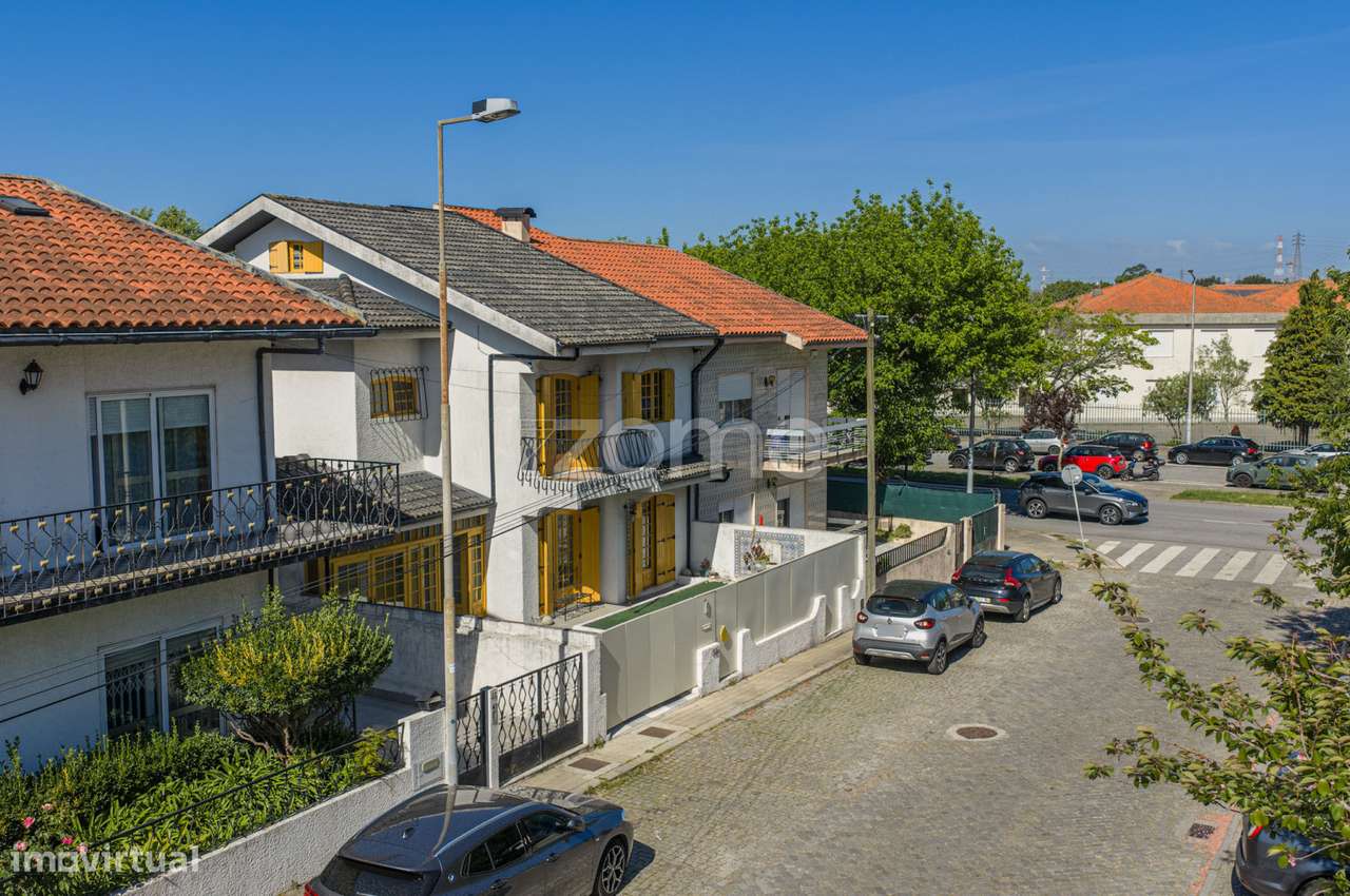Moradia T3 renovada.Arquitetura portuguesa e Estilo americano. Guif...-23