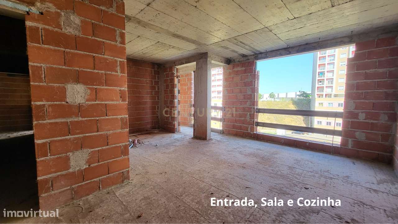 APARTAMENTO T2 COM TERRAÇO | SANTA MARTA DO PINHAL | CORROIOS - Grande imagem: 4/16