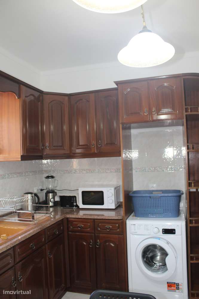 Quarto individual mobiliado em Arranhó com internet - Grande imagem: 5/8