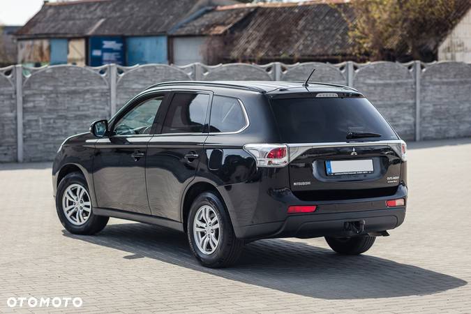 Mitsubishi Outlander 2.2 DI-D 4WD Invite - 14