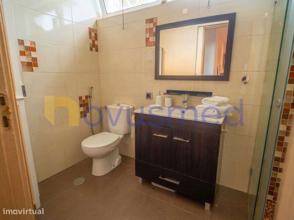 Apartamento T2 com Ar Condicionado nas Ferreiras-12