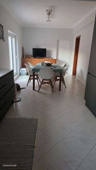 Moradia T4 geminada - Grande imagem: 5/5