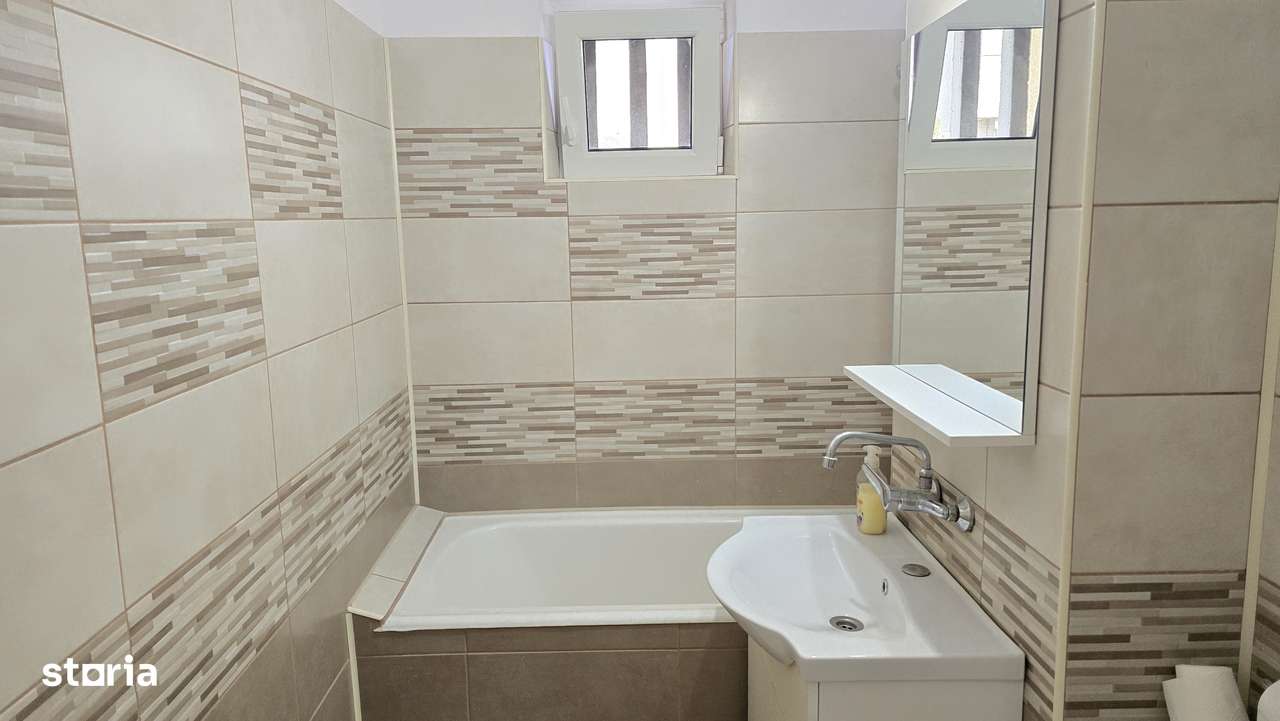 Vand sau inchiriez apartament 4 camere, Deva, Pieta Centrale, etaj 3,-11