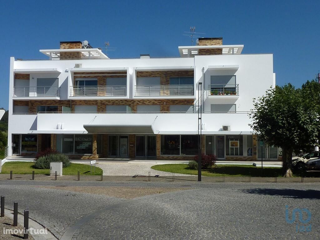 Comércio diverso em Aveiro de 400,00 m2