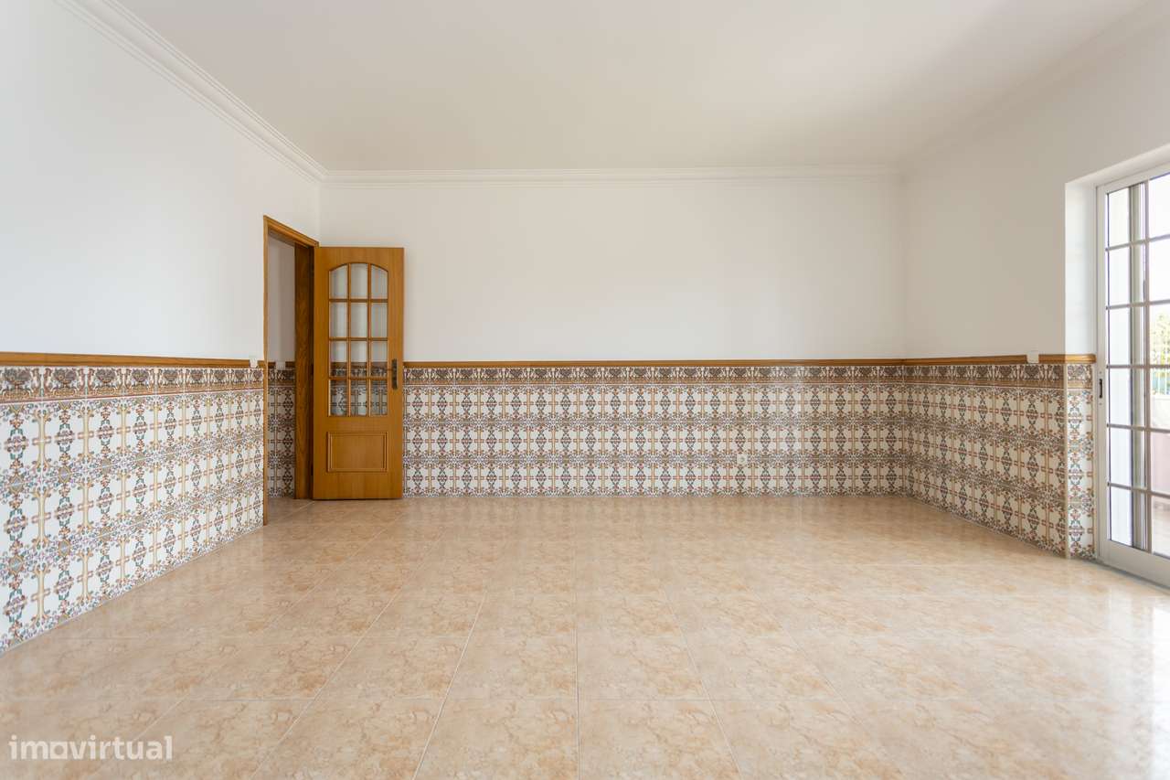 Moradia de 6 assoalhadas em lote de 500 m2-13