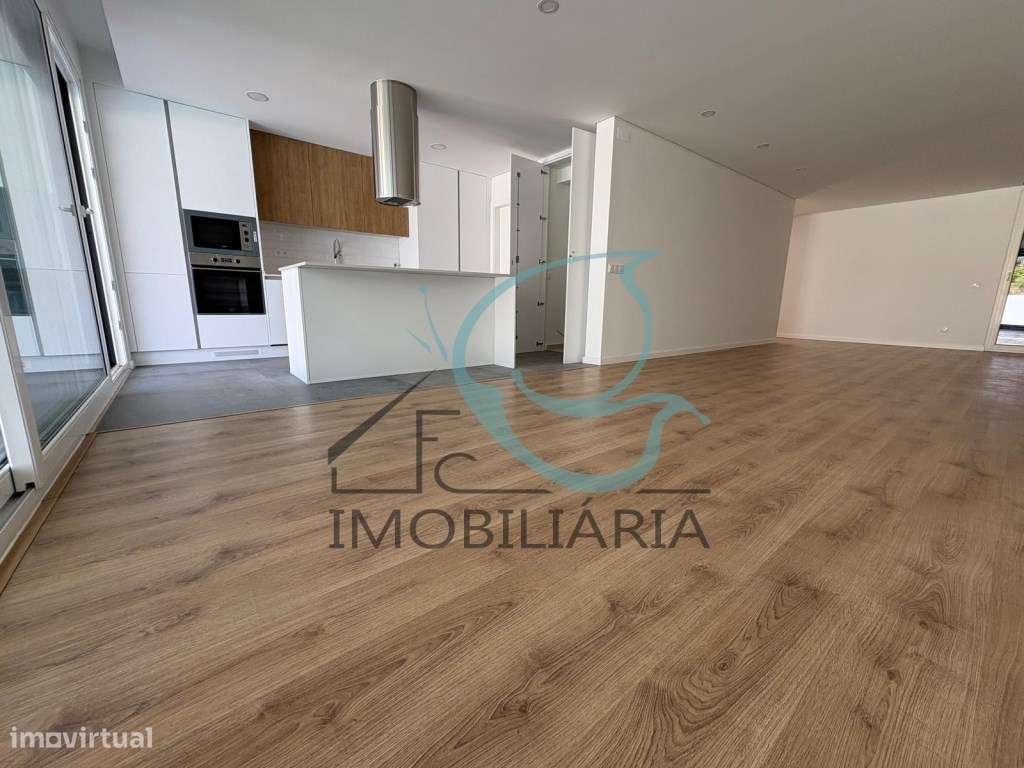 Moradia T3 com acabamentos de Luxo e Piscina - Quinta da Amizade-13