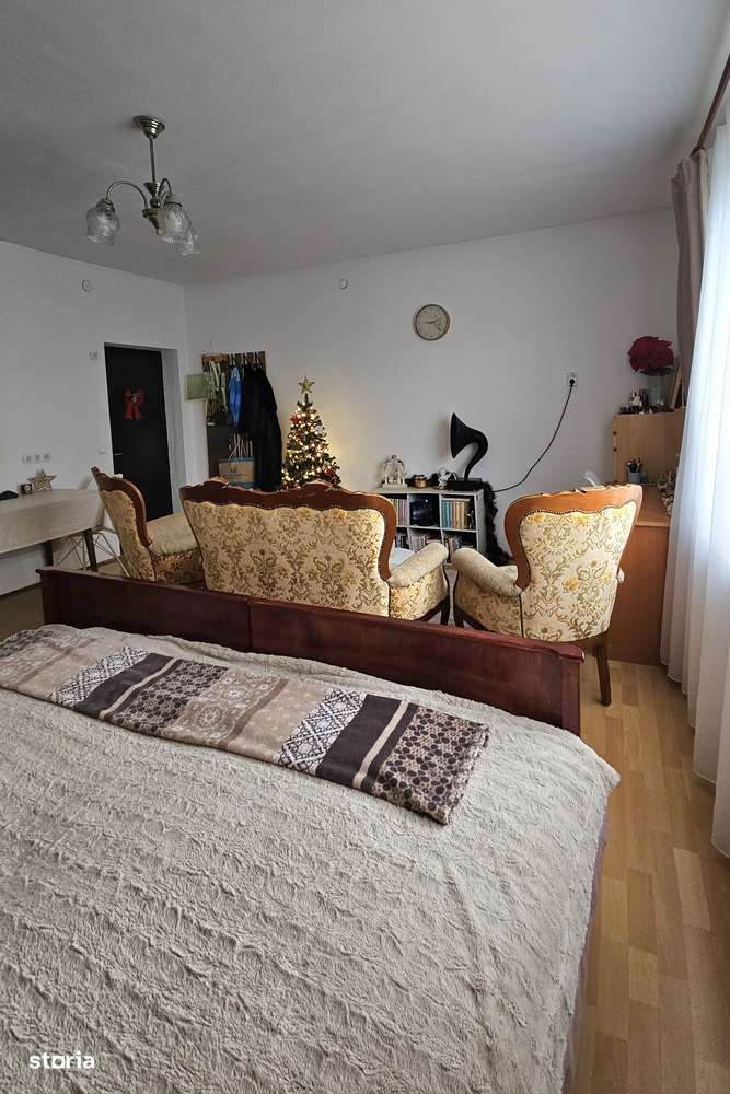 Inchiriez garsoniera la aleea parcului cu priveliste la padure - Imagine principală: 4/8