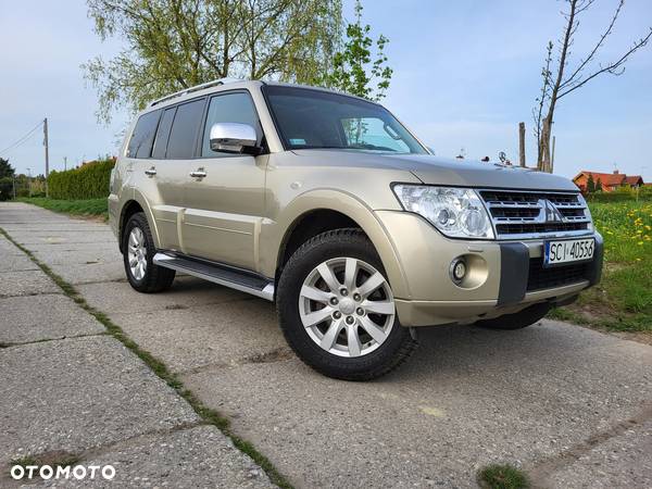 Mitsubishi Pajero - 8