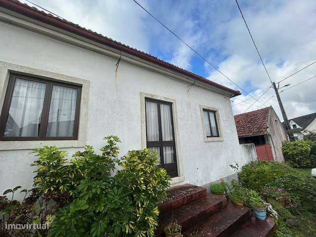 Moradia sita em Boieiro, Ourém-9