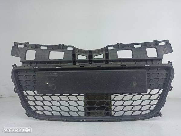 Grelha De Para Choques Da Frente Hyundai I30 Combi (Fd) - 1