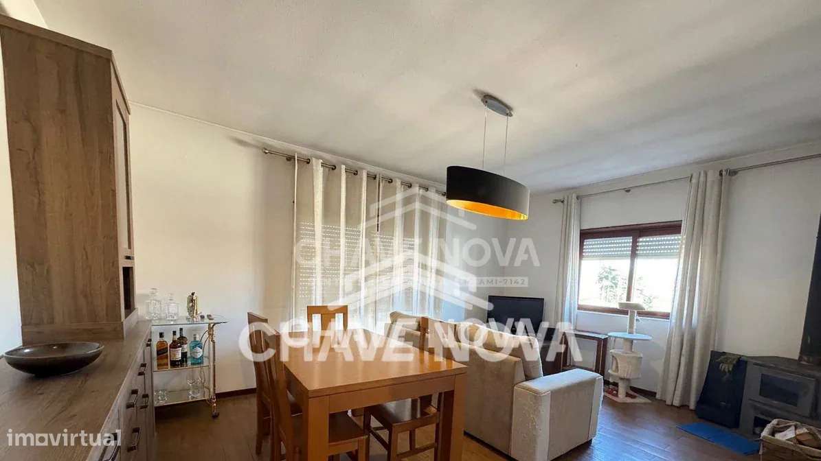 Andar Moradia V2+1 c/ Garagem em Canidelo-2