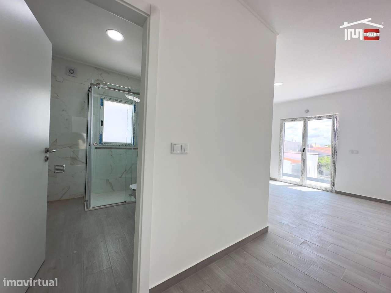Incrível Moradia T4+1 - Com 601M2 de Terreno-12