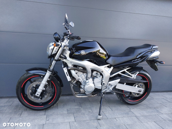 Yamaha FZ6 - 8