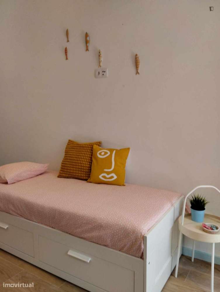 Estúdio - localizado em Matosinhos Porto - Grande imagem: 4/7