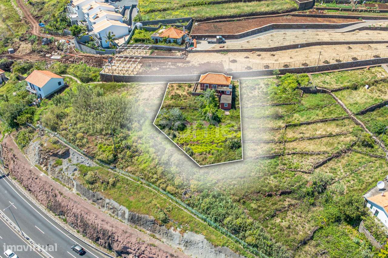 Moradia TérreaT1 para recuperar com terreno no Caniço, Santa Cruz - Grande imagem: 5/36