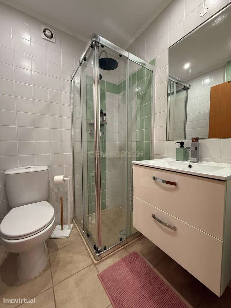 Magnifica T3 com Piscina no Corval-36