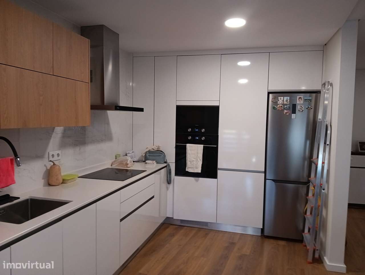 Apartamento T2 Novo com Varanda e Garagem-9