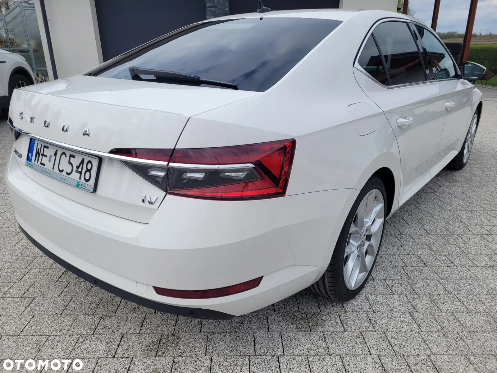 Skoda Superb 2.0 TSI Ambition DSG - 14