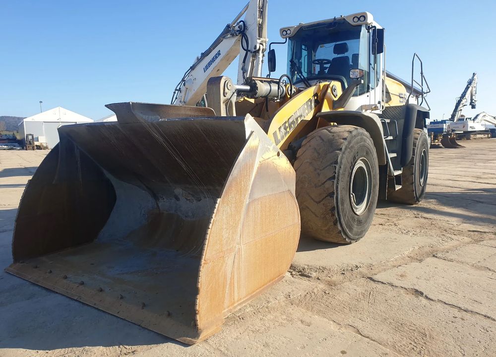Liebherr L580 2016