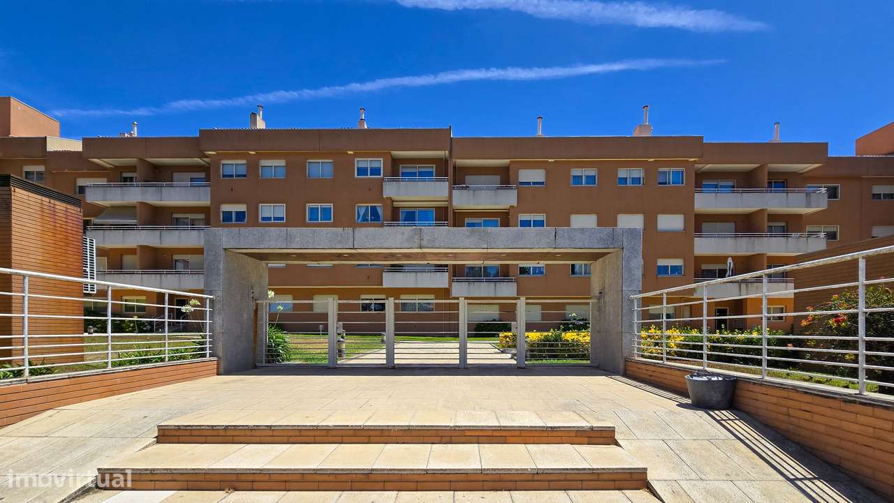 T3 Duplex Remodelado em Cond. Fechado -  São Félix da Marinha / Granja-1