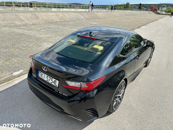 Lexus RC F Carbon - 9