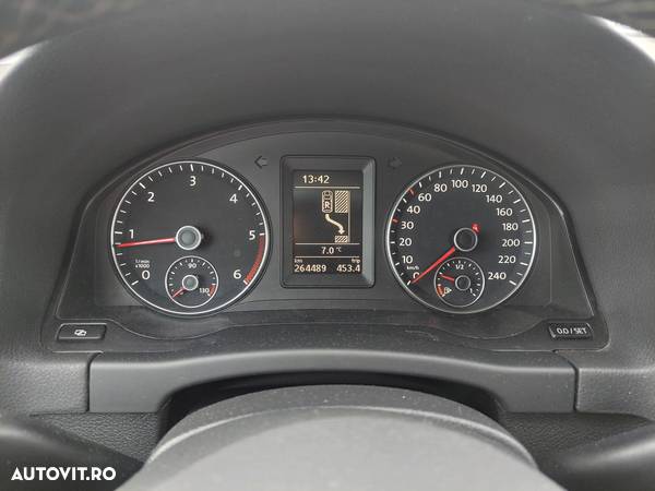 Volkswagen Golf 1.6 TDI DPF Highline - 19