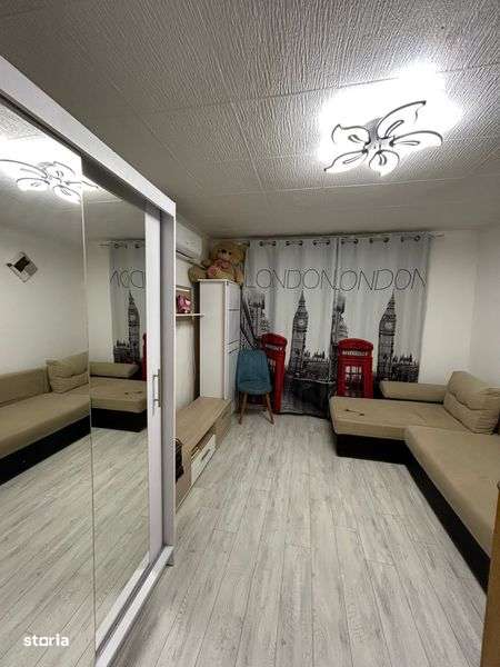 Camera de camin cu baie proprie