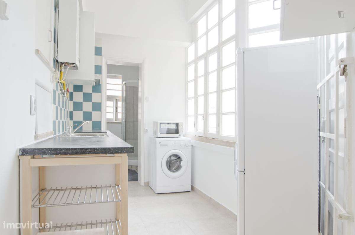 Quarto - localizado em Entrecampos Lisbon - Grande imagem: 2/17