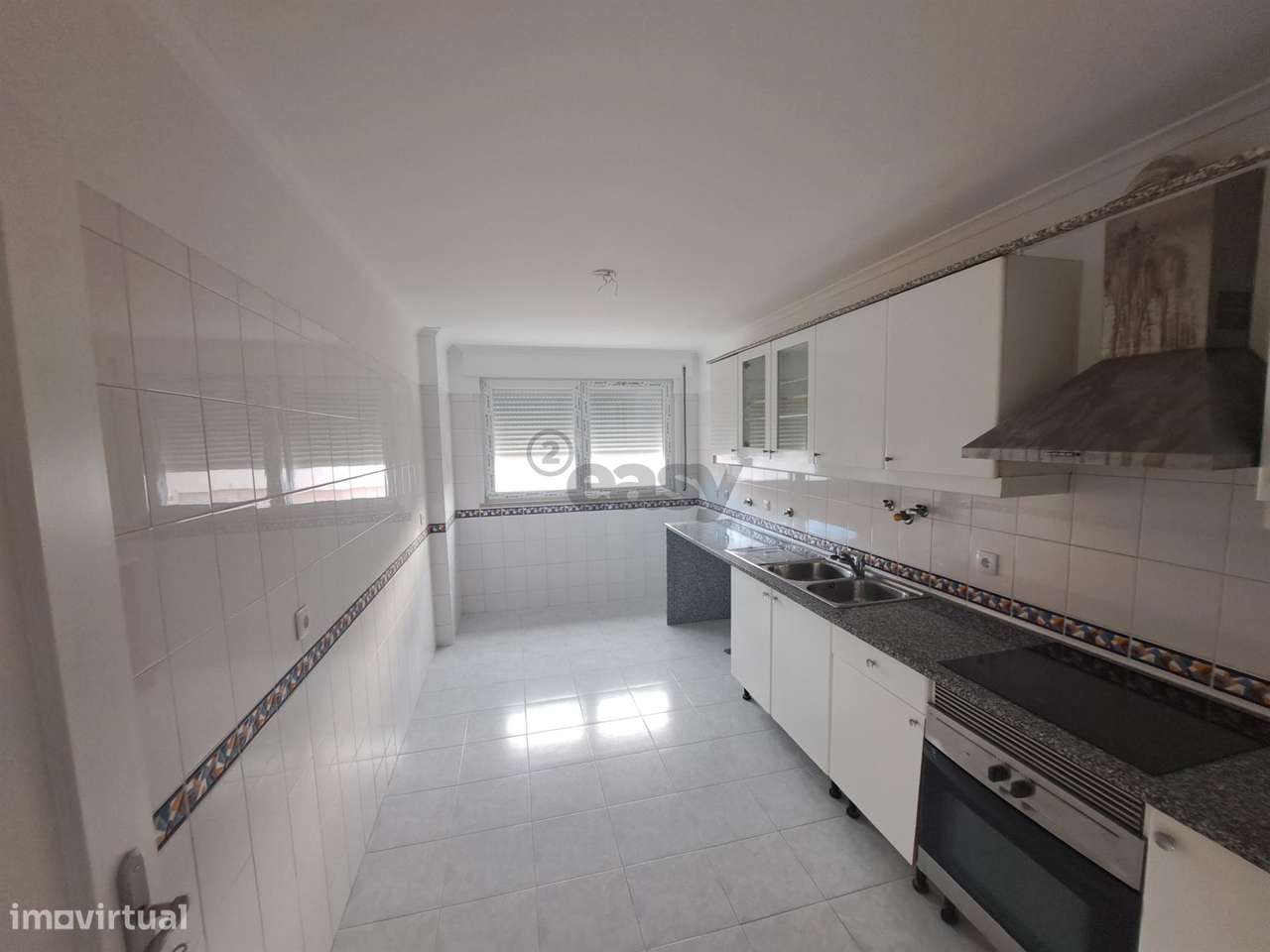 Apartamento T4 Duplex - Avenida de Fitares-10