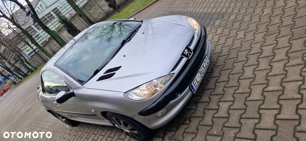 Peugeot 206 CC 1.6 - 10