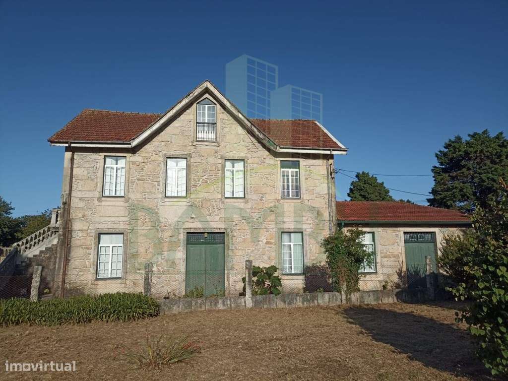Terreno para construção em altura no centro de Valença - Grande imagem: 3/18