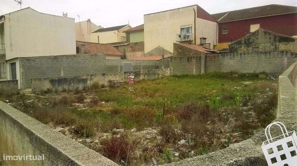 Terreno para construção urbana com a área de 352 m2, viabilidade até d-5