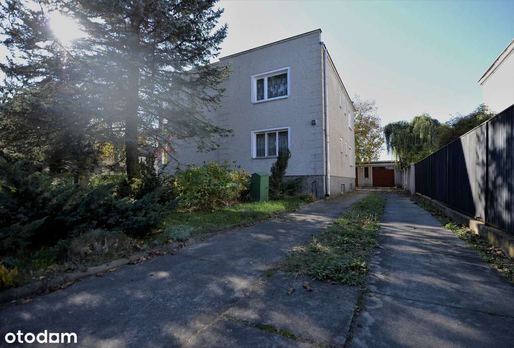 Dom dwulokalowy w centrum Piaseczna-1