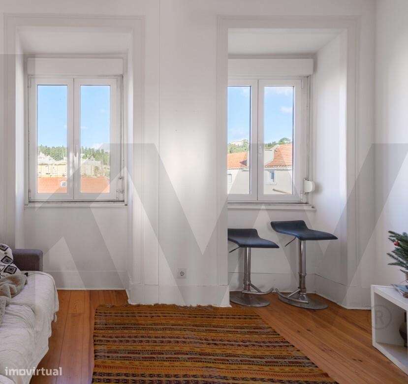 Duplex T2+1 renovado em Alcântara - Grande imagem: 5/16