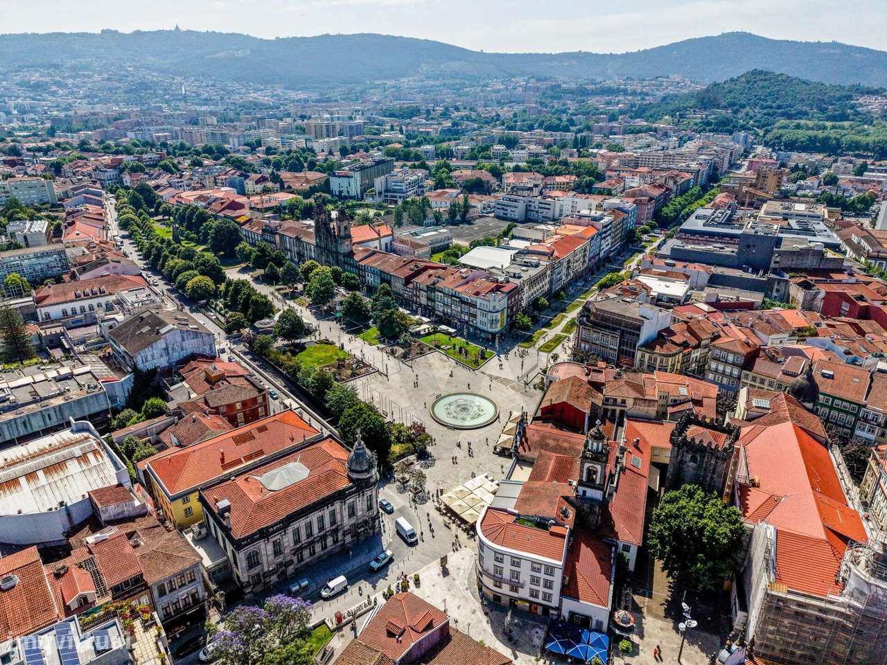 Prédio no centro histórico de Braga-25