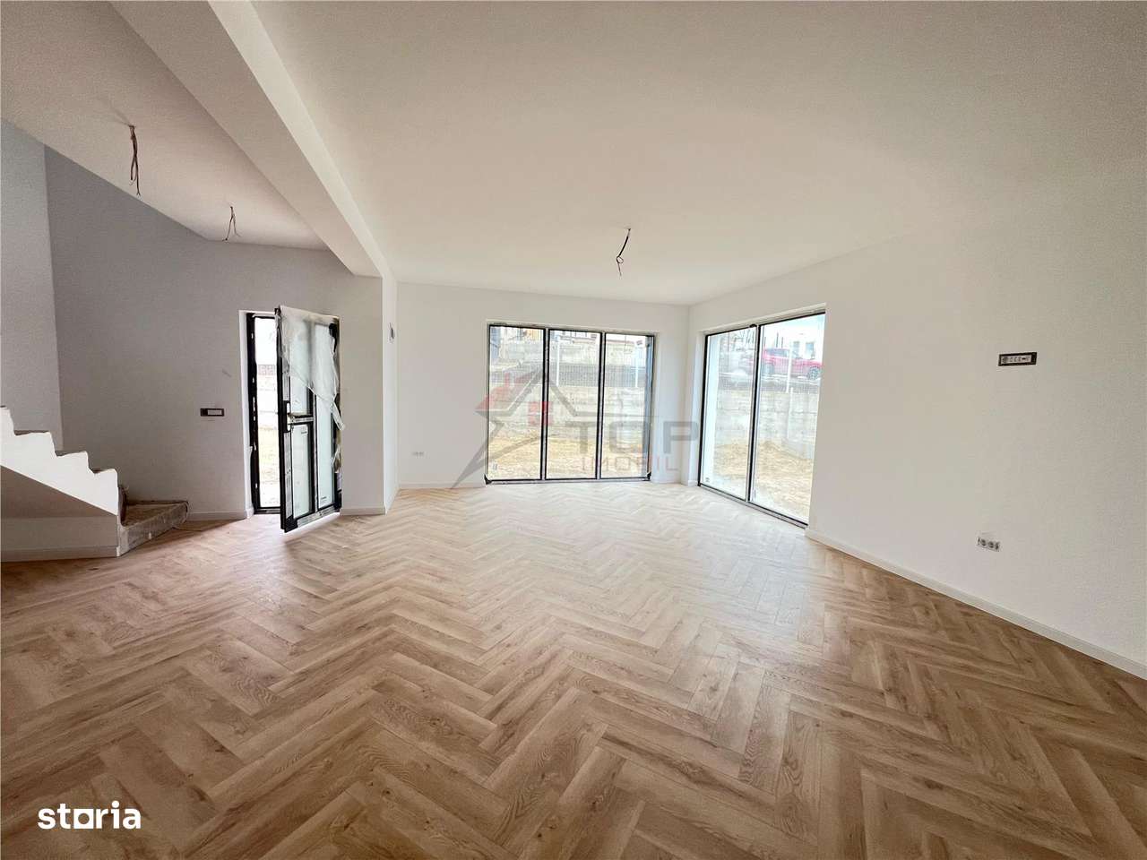 Vila FINALIZATA 4 Camere - Valea Adanca - 5 Drumuri - Imagine principală: 4/13