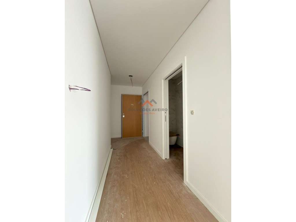 Apartamento T3 Duplex com Terraço | 3 WC | Garagem e Arrumos - Cent...-8