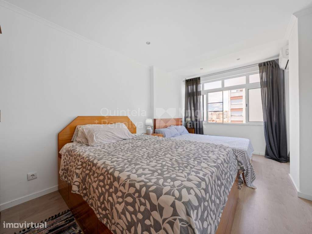 Apartamento T2 remodelado para venda em Verderena, Barreiro-17