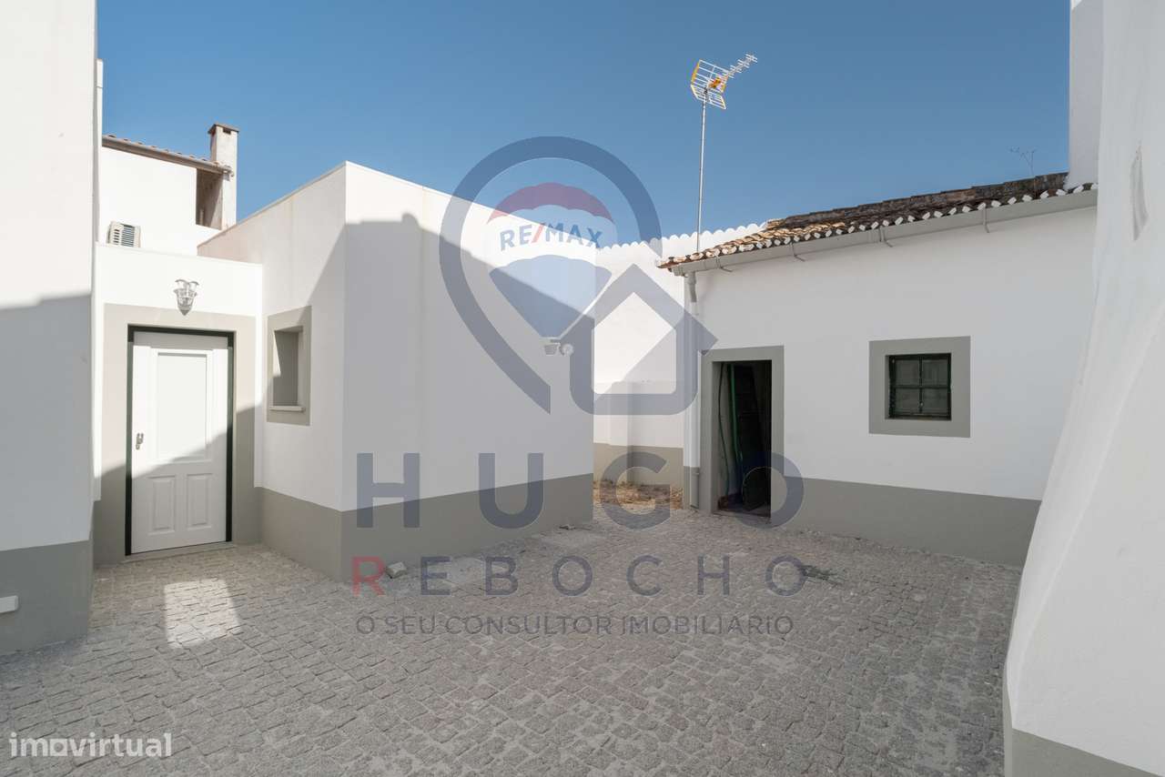 Prédio Exclusivo no Centro Histórico de Évora – Remodelado em 2025-38