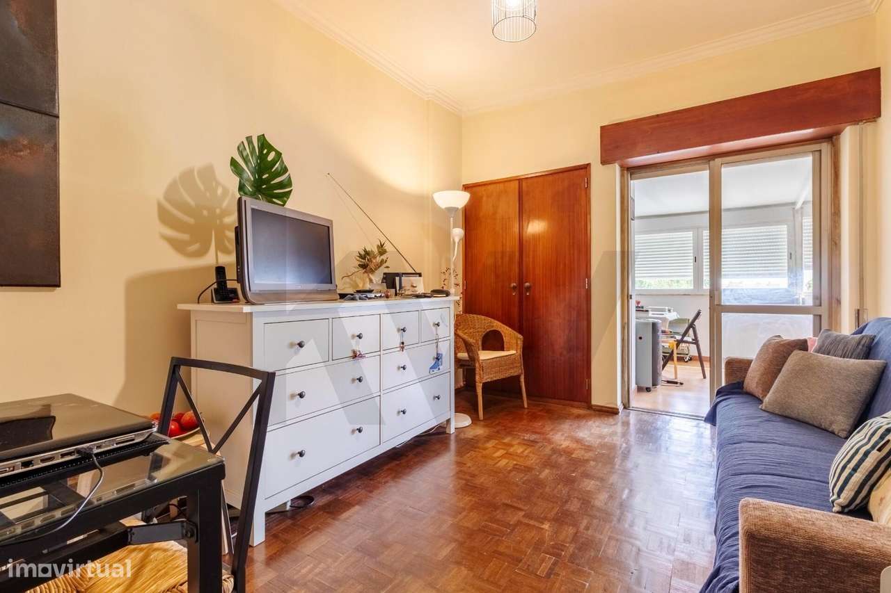 T1 para Venda em Rio de Mouro | Próximo da Estação e Serviços-7