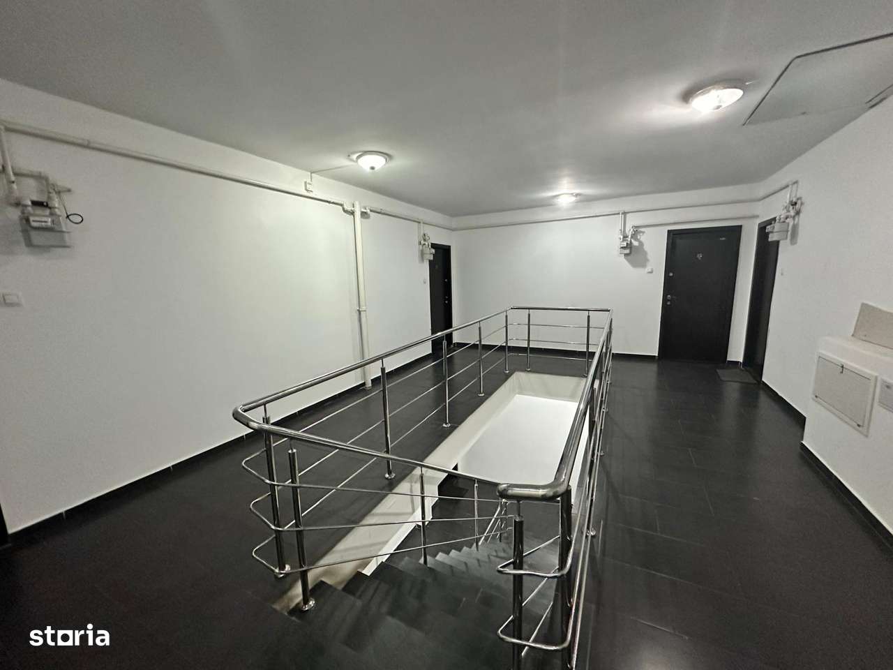 2 camere DECOMANDAT * METROU-10