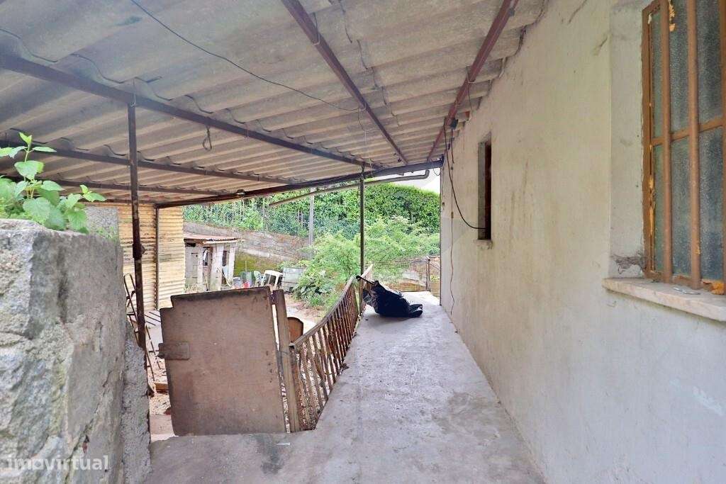 Duas Moradias em Escudeiros c/ aprox. 3.200m2 de terreno-34