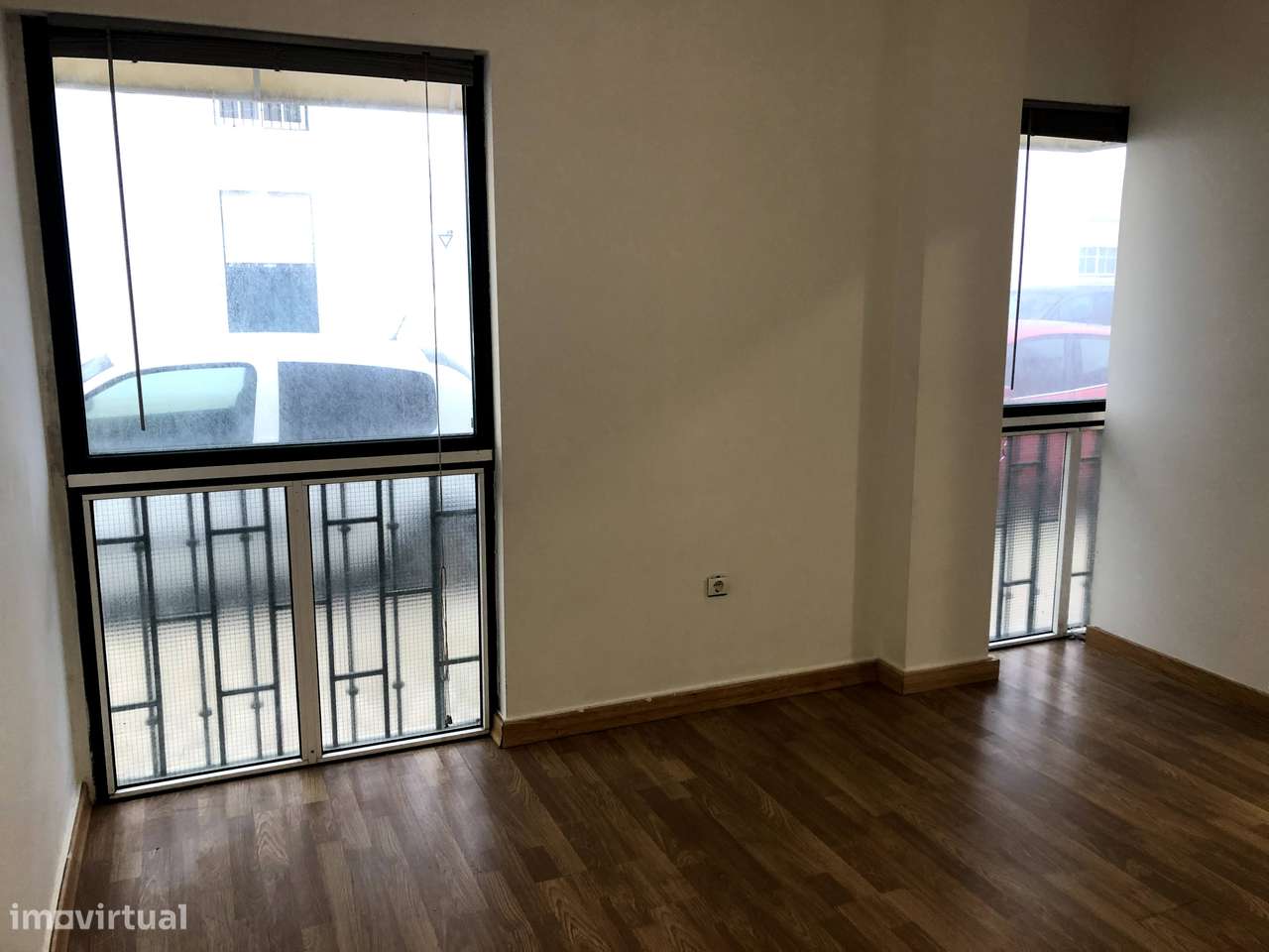 Loja com 4 montras - Grande imagem: 4/4