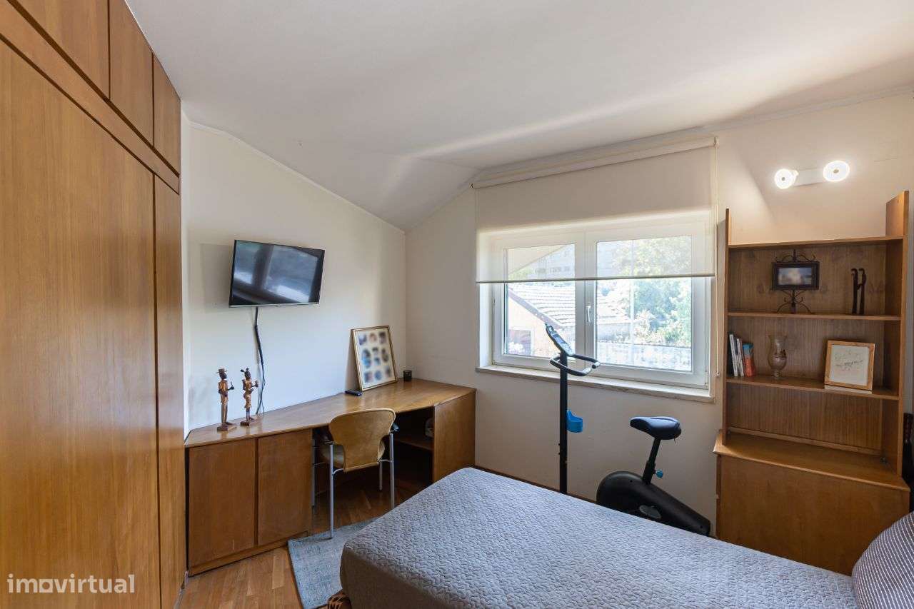 Moradia totalmente remodelada na melhor zona das Antas-29