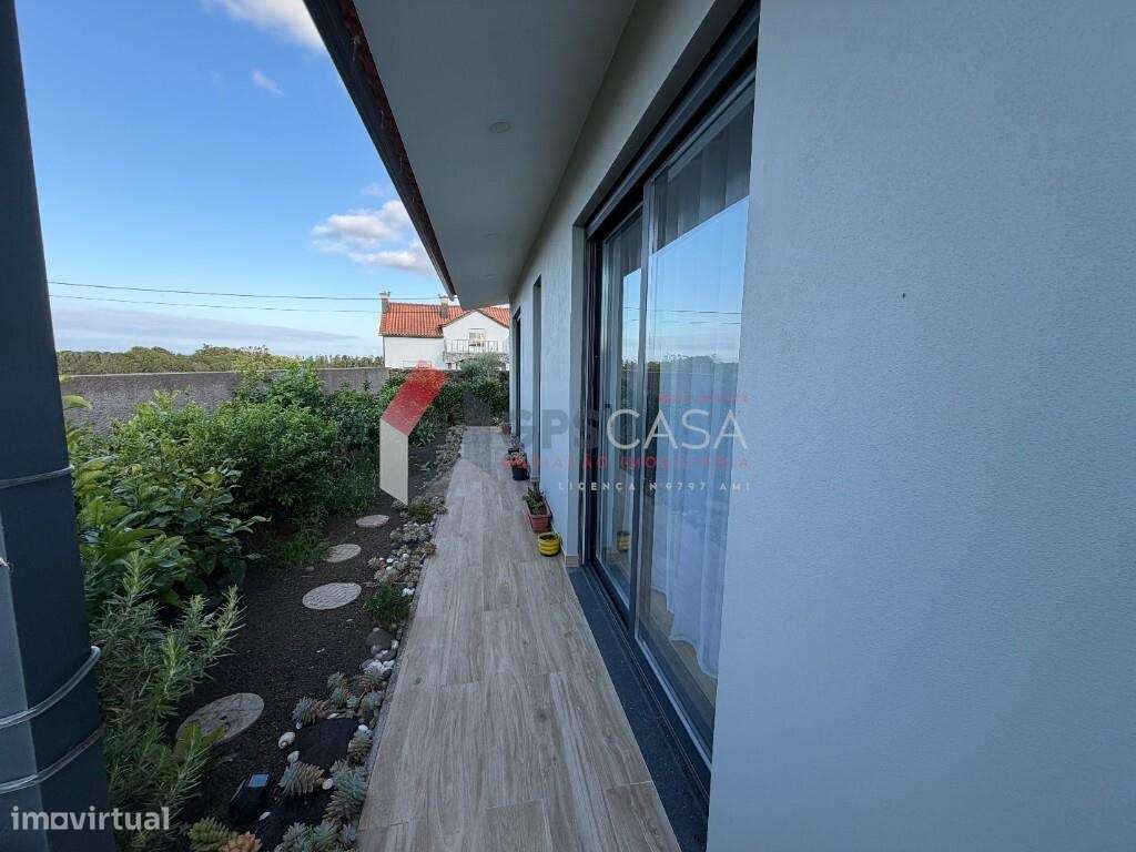 Moradia T3 de arquitetura moderna com excelentes áreas!-48