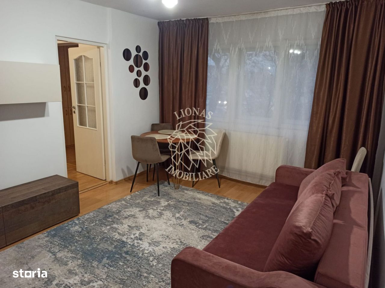 Apartament de inchiriat cu 3 camere - 49 mp - etaj 1 - Zona Lama