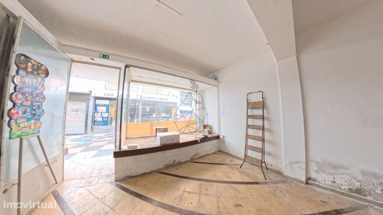 Loja para Arrendamento no Centro de Portimão - Grande imagem: 2/14