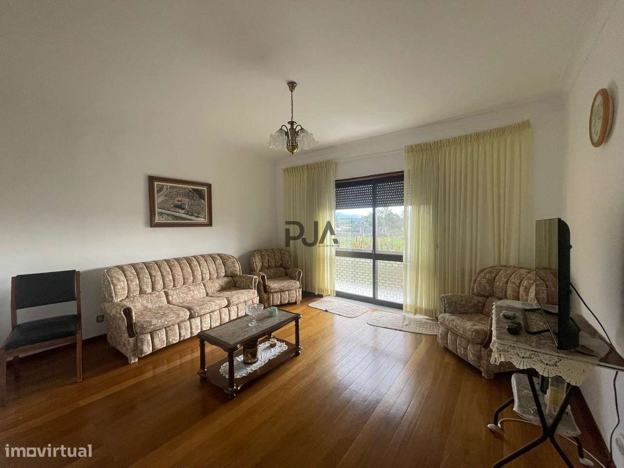 Moradia Isolada T5 em Outeiro de Espinho, Mangualde-12